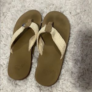 Vineyard vines men flip flops